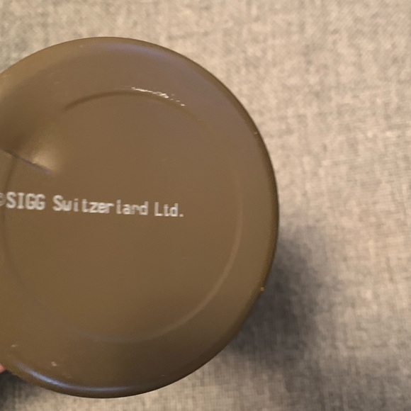 SIGG Switzerland Camo Metal Water Bottle Detached Top Army - Picture 5 of 7